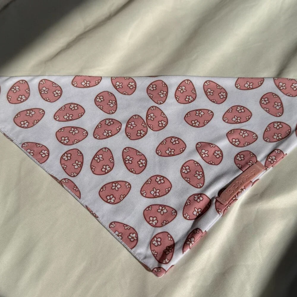 NWT Loic by Design Easter Egg Pattern Easter Dog Bandana, White and Pink, M